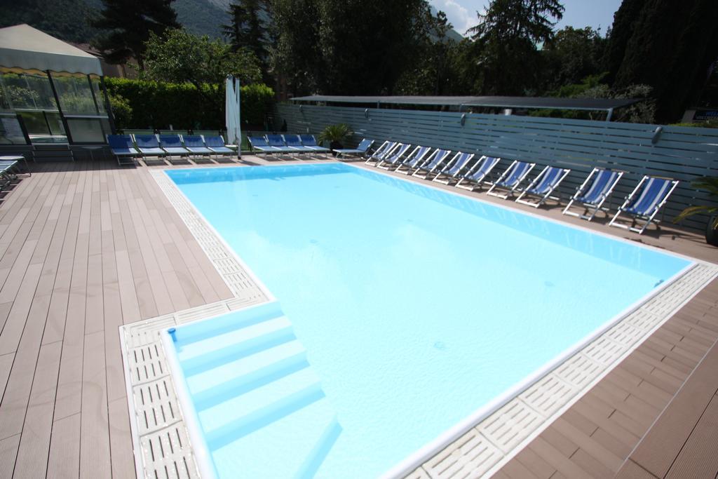 Hotel Miorelli Torbole Sul Garda Bagian luar foto