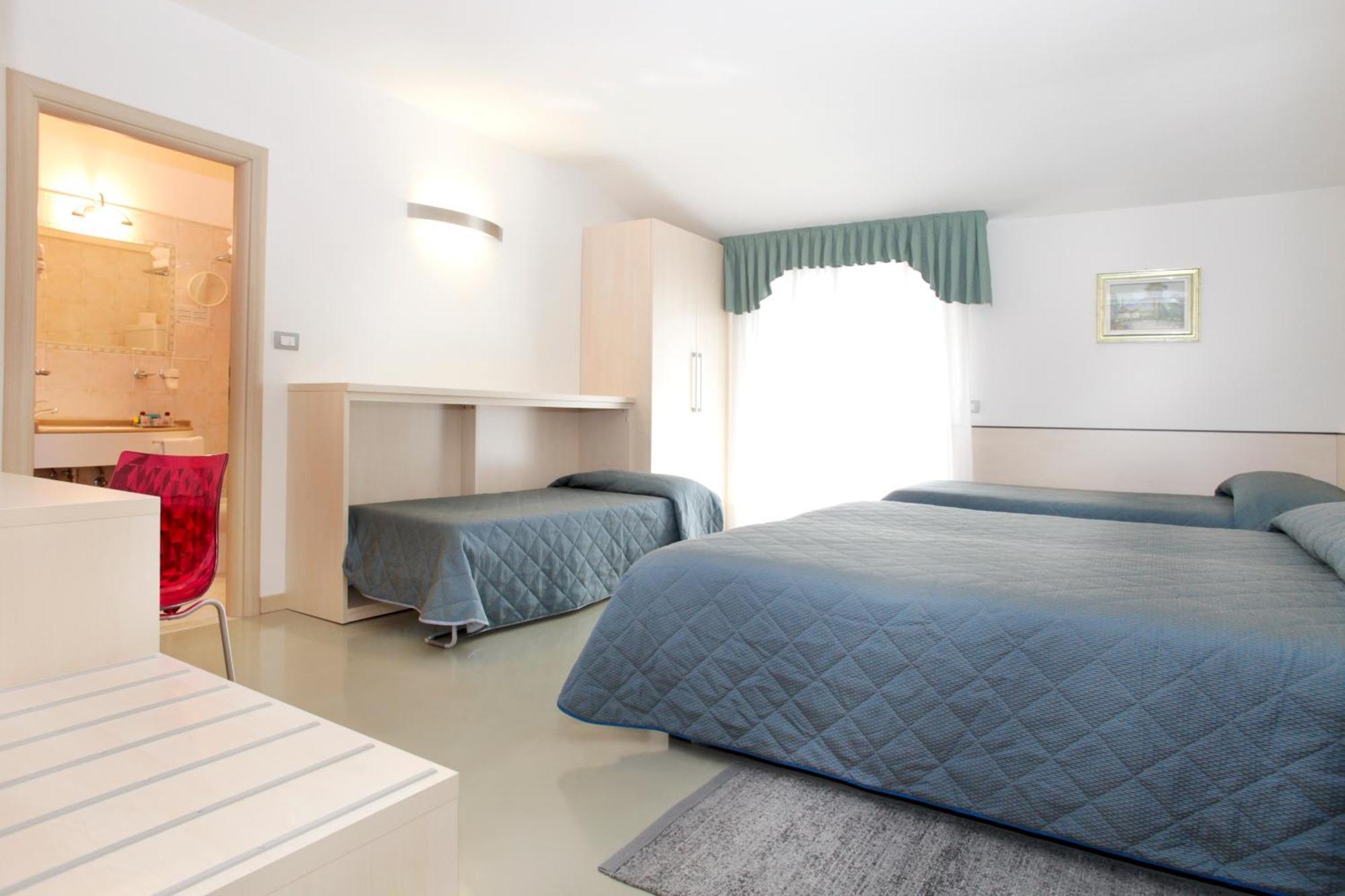 Hotel Miorelli Torbole Sul Garda Bagian luar foto