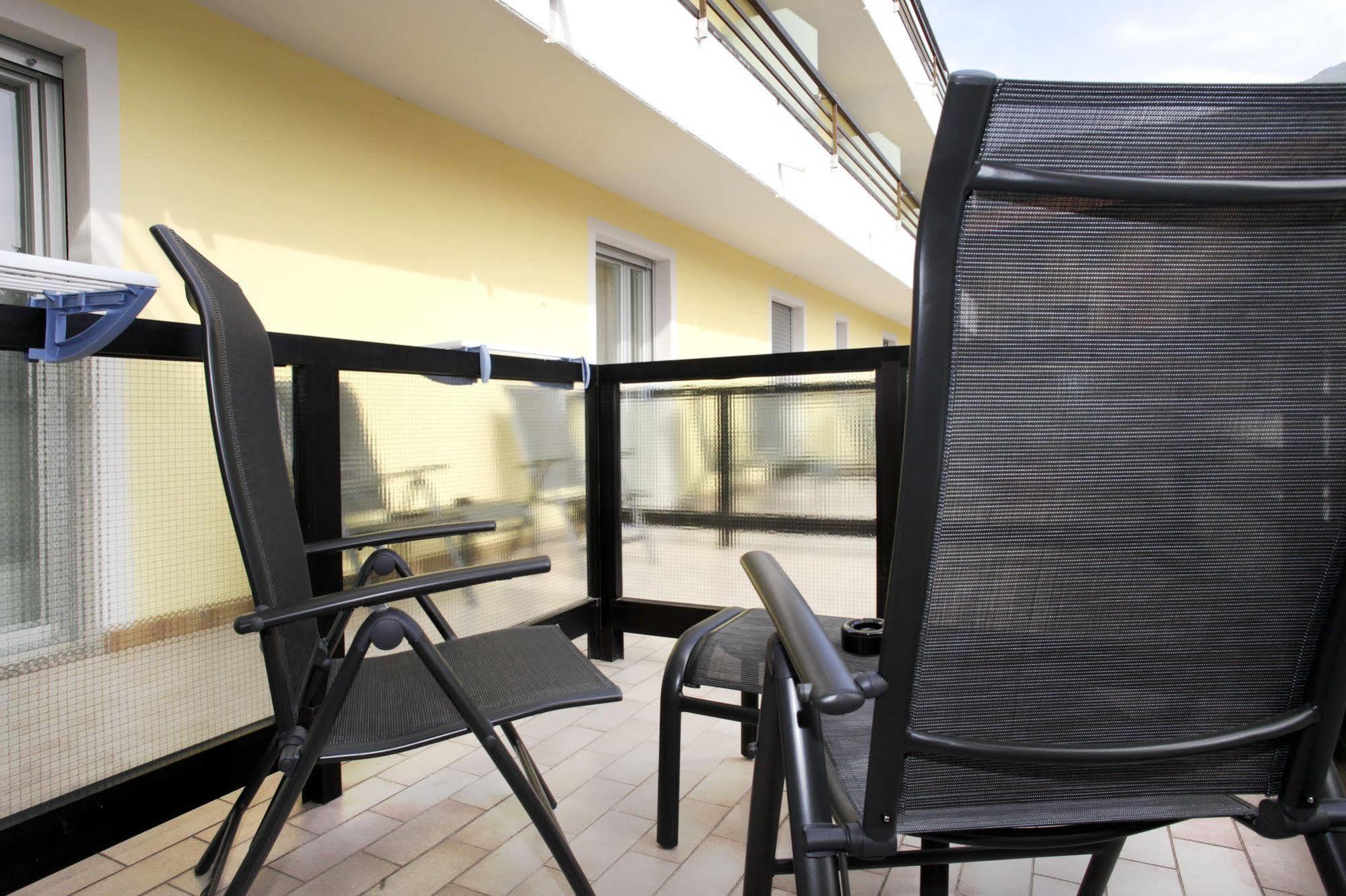 Hotel Miorelli Torbole Sul Garda Bagian luar foto